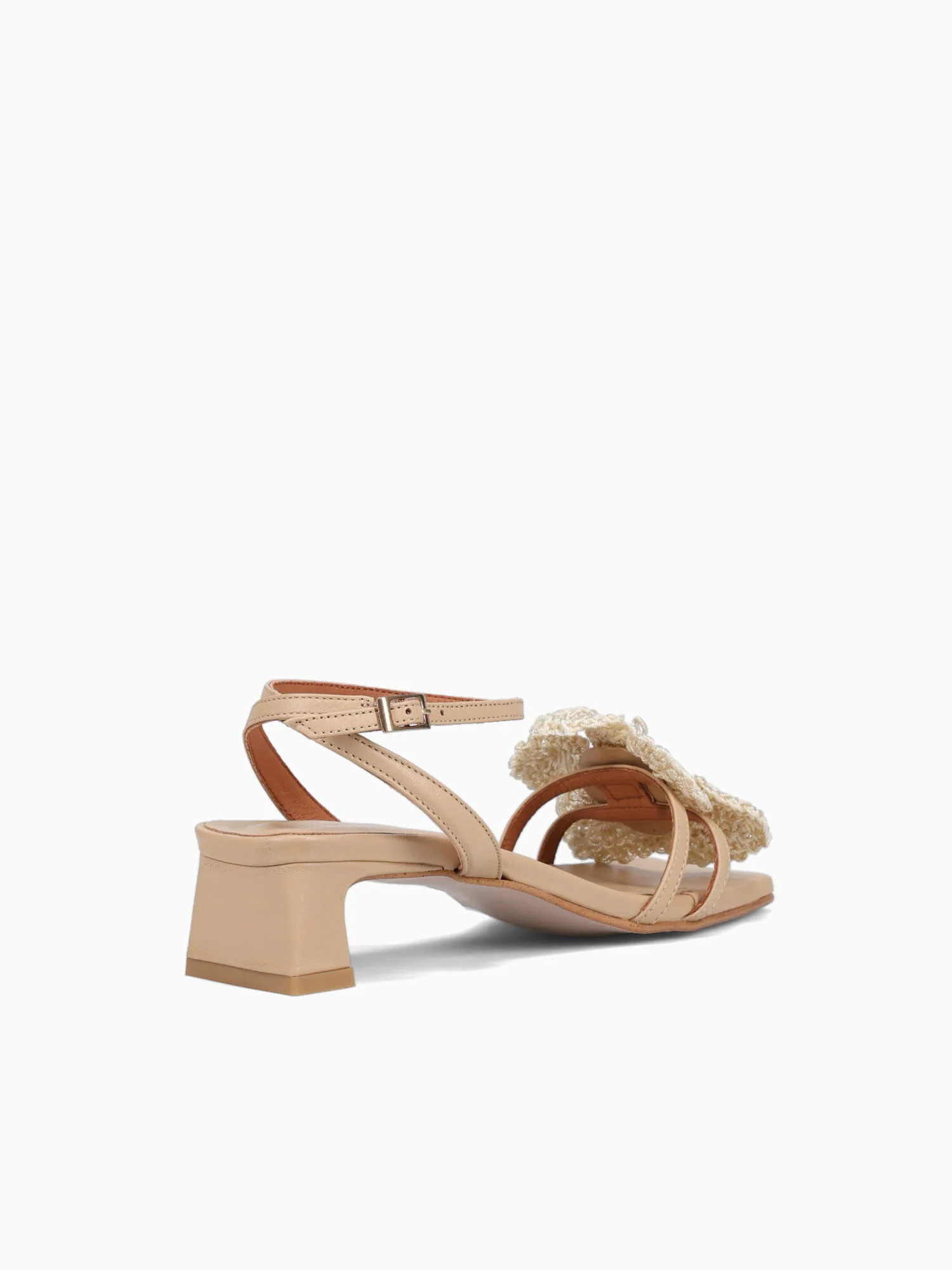 Amara Camello Next - Image 5