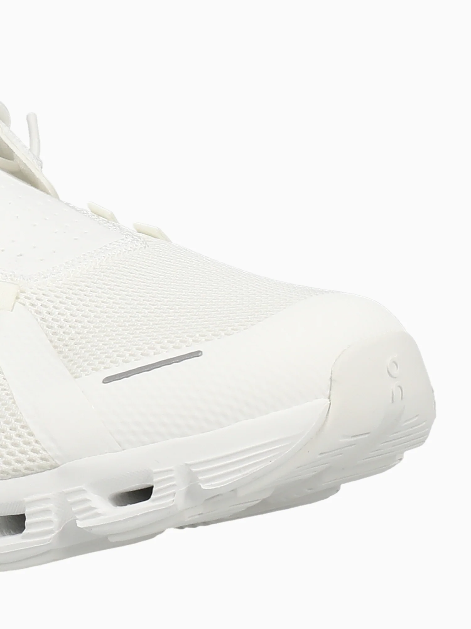 Cloud 5  M59.98918 All White Mesh - Image 5