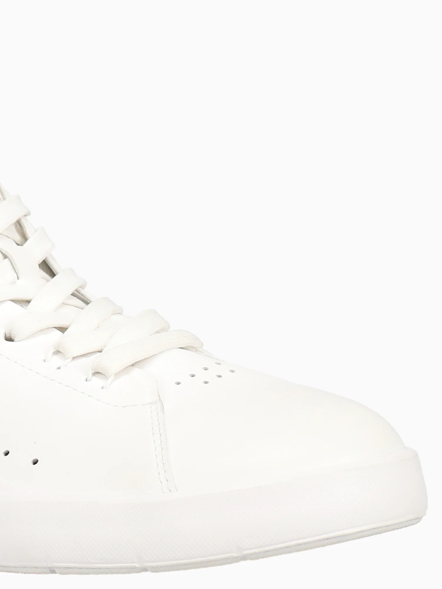 The Roger Advantage All White - Image 5